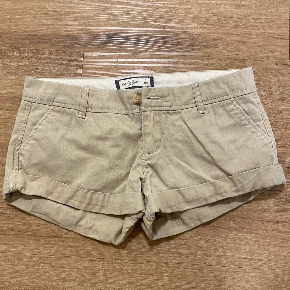 khaki shorts